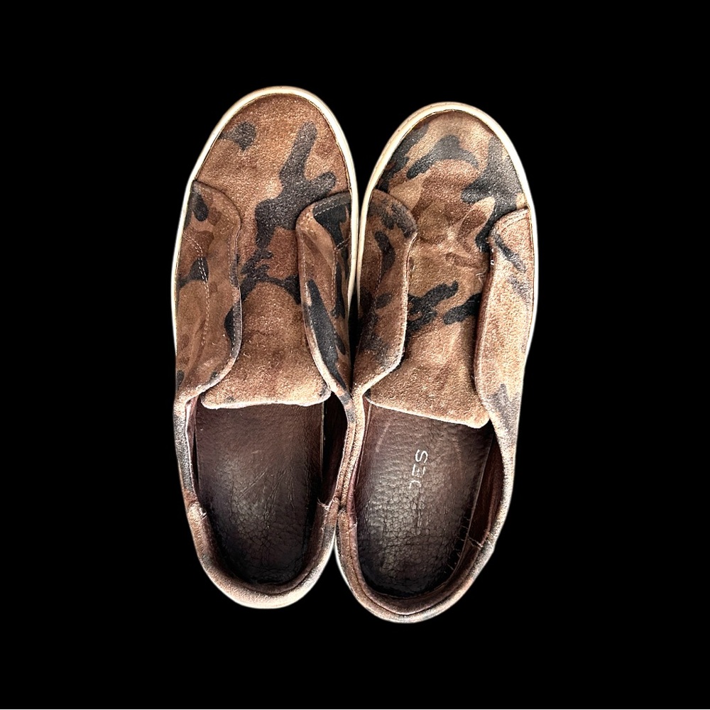 J Slides Neutral Camo Sneaker Womens Sz 7 Ultra Cushioned Insole Comfort Shoe